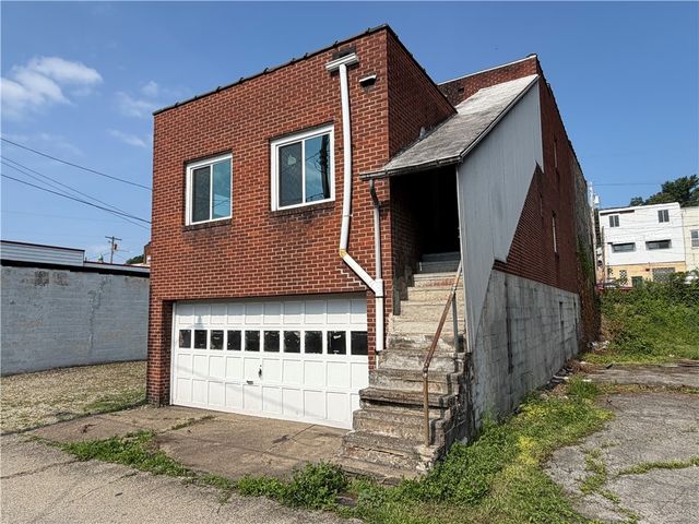 816-818 Mckean, Donora, PA 15033