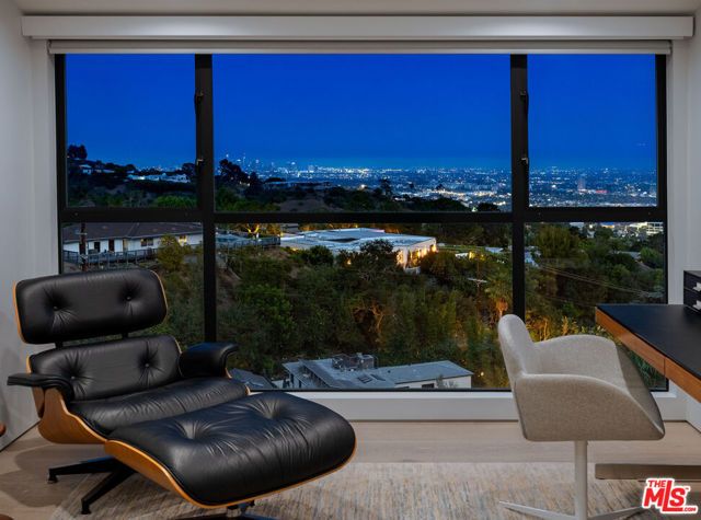 9336 Lloydcrest Drive, Beverly Hills, CA 90210