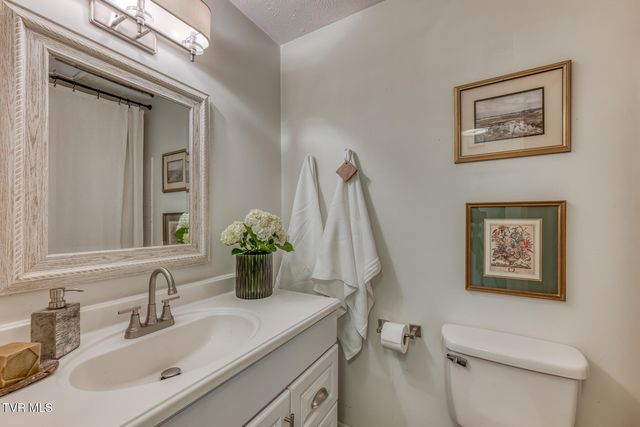 713 Crowell Lane, Johnson City, TN 37601