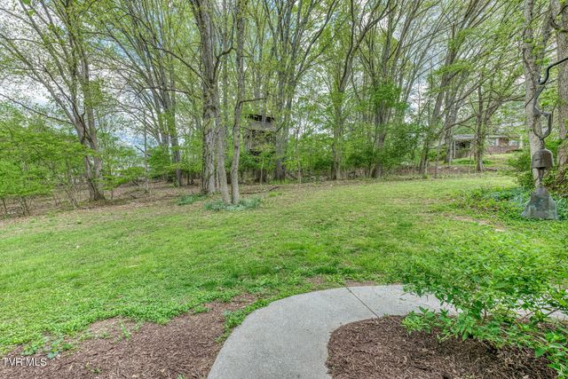 713 Crowell Lane, Johnson City, TN 37601