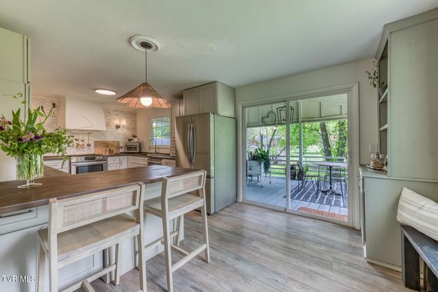 713 Crowell Lane, Johnson City, TN 37601