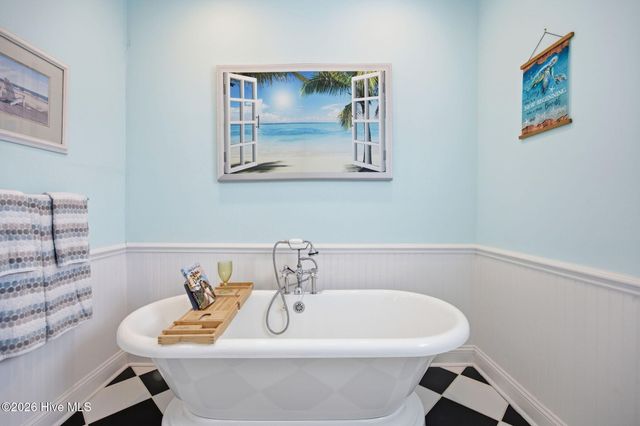 101 NE 33rd Street, Oak Island, NC 28465