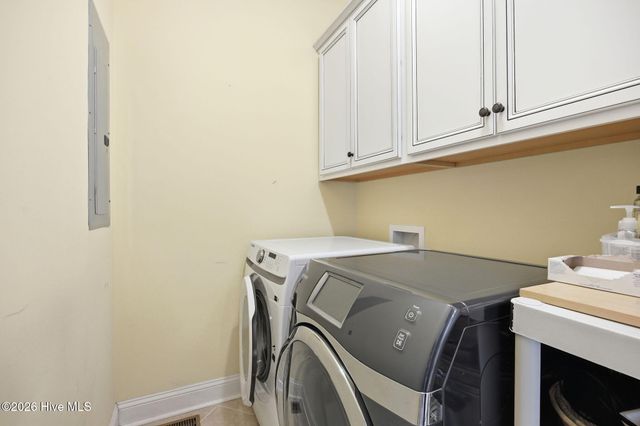 101 NE 33rd Street, Oak Island, NC 28465