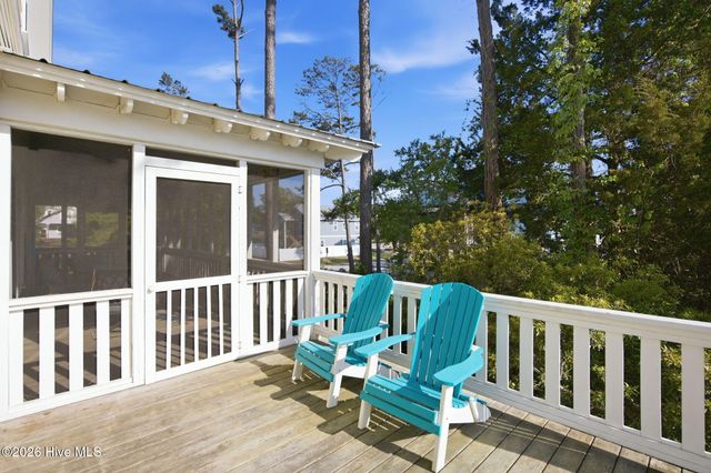 101 NE 33rd Street, Oak Island, NC 28465