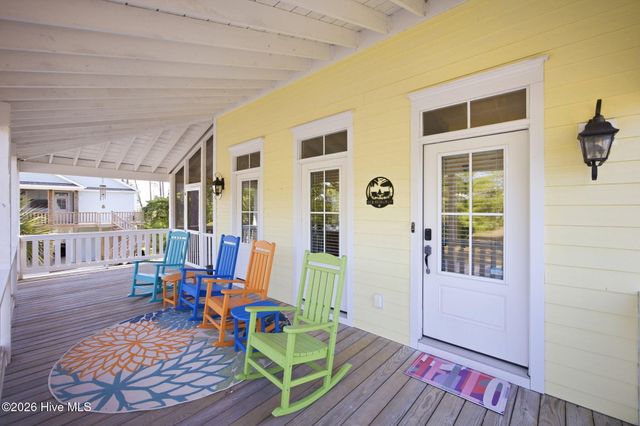 101 NE 33rd Street, Oak Island, NC 28465