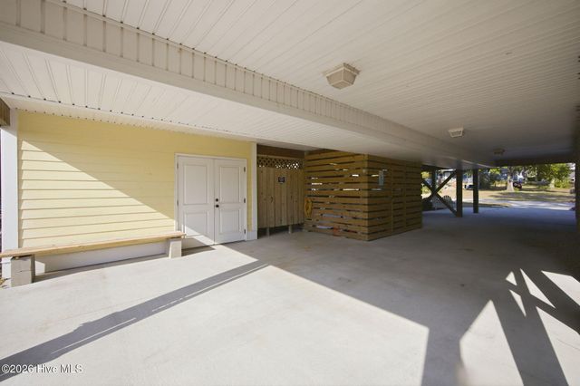 101 NE 33rd Street, Oak Island, NC 28465