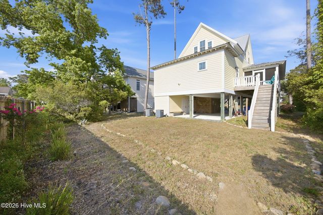 101 NE 33rd Street, Oak Island, NC 28465