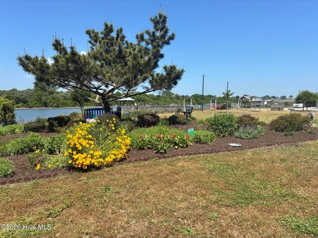 101 NE 33rd Street, Oak Island, NC 28465