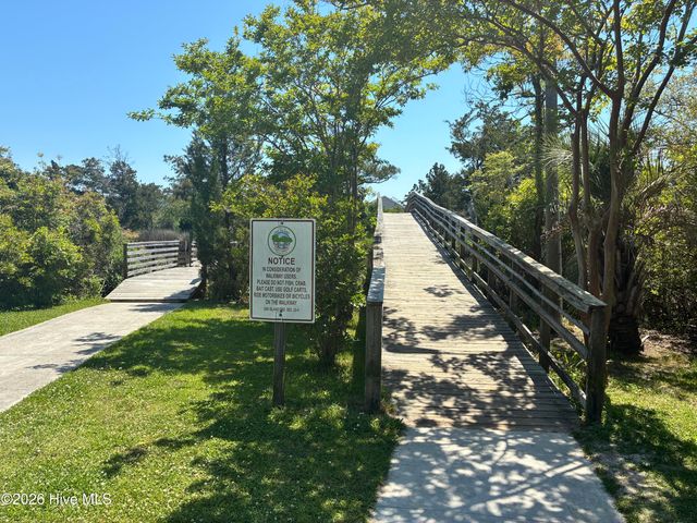 101 NE 33rd Street, Oak Island, NC 28465