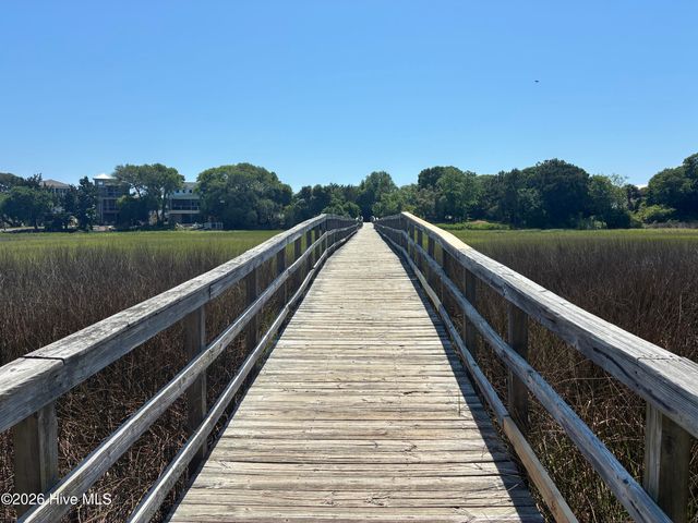 101 NE 33rd Street, Oak Island, NC 28465