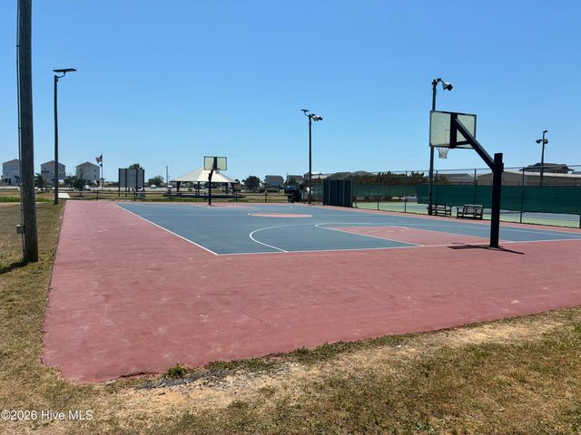 101 NE 33rd Street, Oak Island, NC 28465