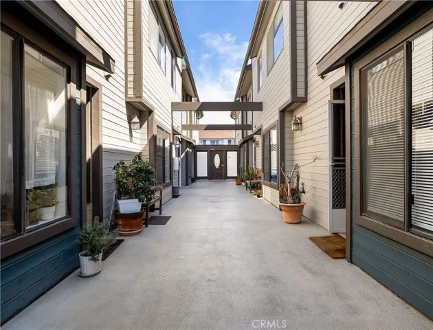 1600 Redondo Avenue 2, Long Beach, CA 90804