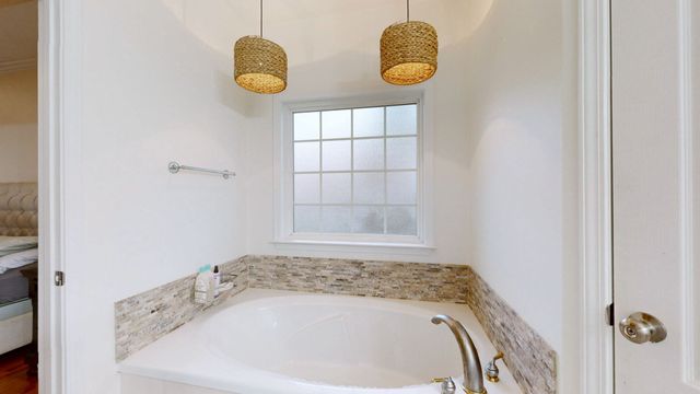 1016 Tulip Blossom Dr, Hermitage, TN 37076
