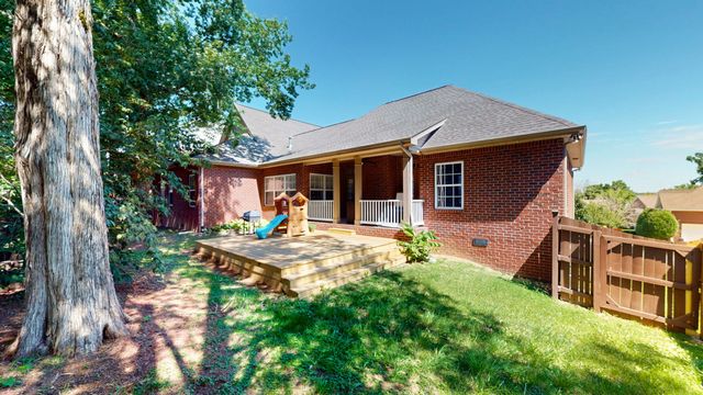 1016 Tulip Blossom Dr, Hermitage, TN 37076