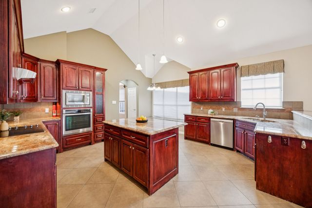 17707 Knollmeadow Lane, Dallas, TX 75287