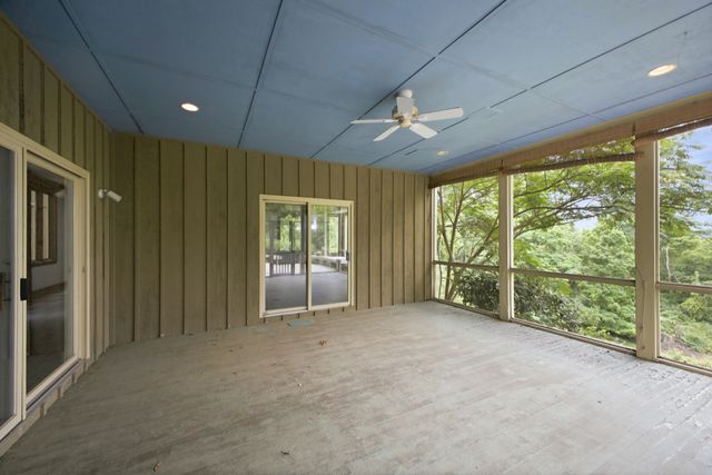 5612 Stanford Ct, Nashville, TN 37215