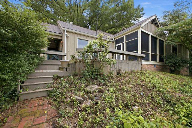 5612 Stanford Ct, Nashville, TN 37215