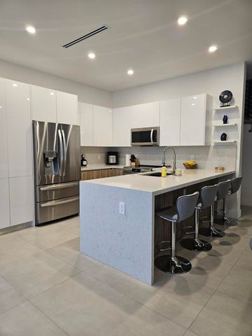 2275 SE 7th Street, Pompano Beach, FL 33062