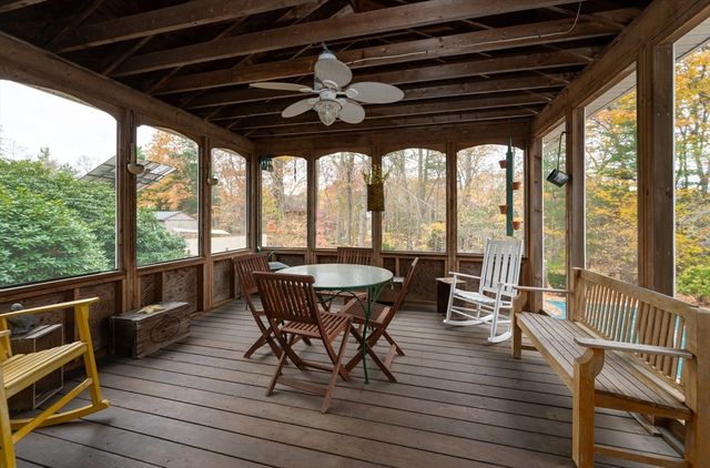 285 E Dunstable Rd, Nashua, NH 03062