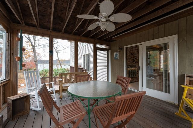 285 E Dunstable Rd, Nashua, NH 03062