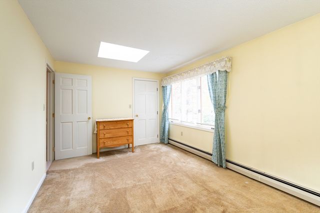 285 E Dunstable Rd, Nashua, NH 03062