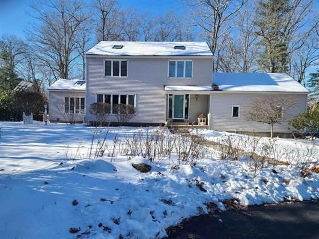 285 E Dunstable Rd, Nashua, NH 03062