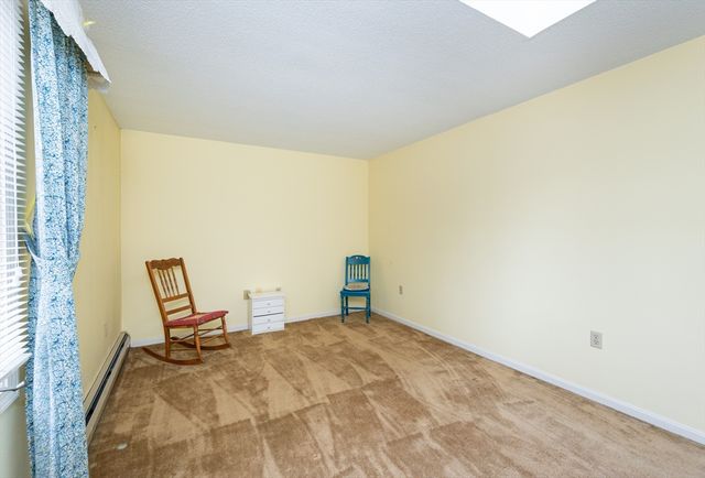 285 E Dunstable Rd, Nashua, NH 03062