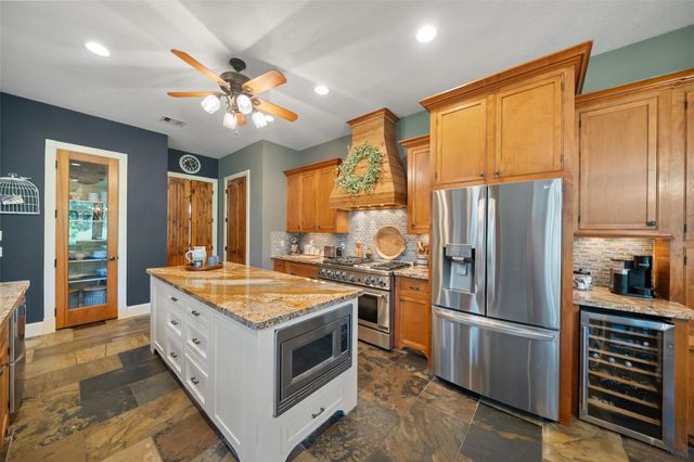 263 Pinerock Lane, Montgomery, TX 77356