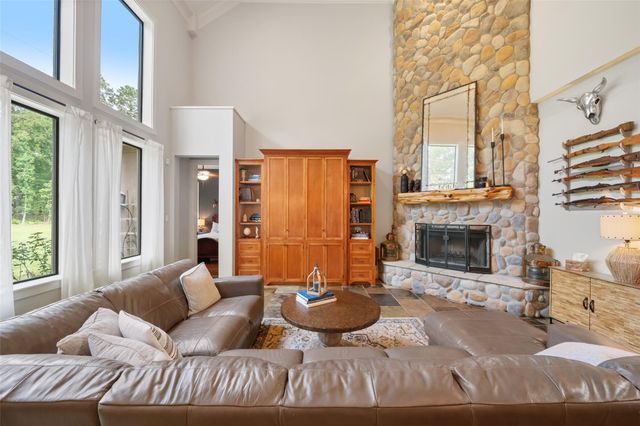 263 Pinerock Lane, Montgomery, TX 77356