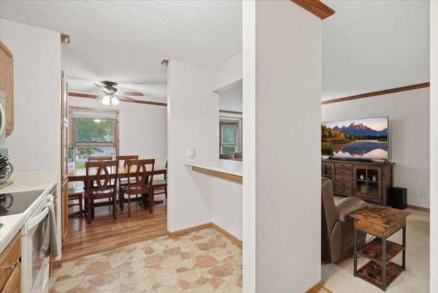 1381 Berry Ridge Road 404, Eagan, MN 55123