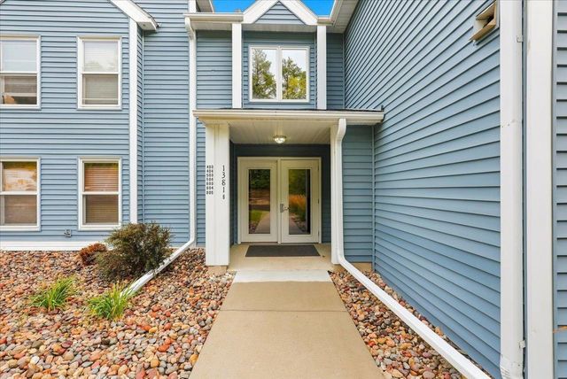 1381 Berry Ridge Road 404, Eagan, MN 55123