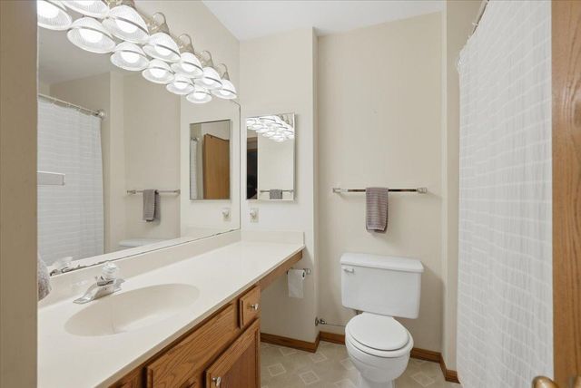 1381 Berry Ridge Road 404, Eagan, MN 55123