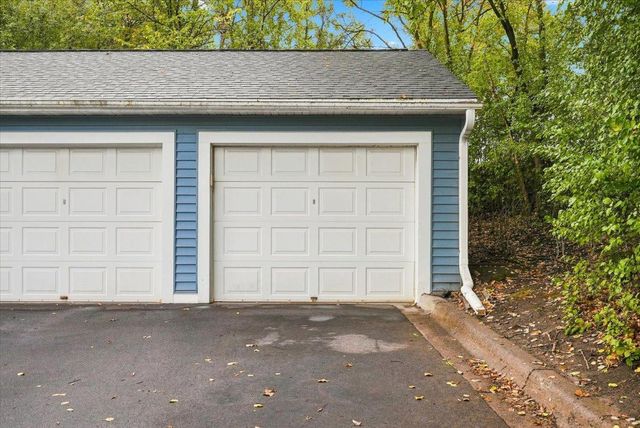 1381 Berry Ridge Road 404, Eagan, MN 55123