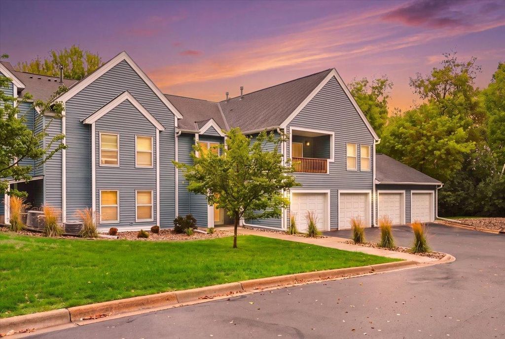1381 Berry Ridge Road 404, Eagan, MN 55123
