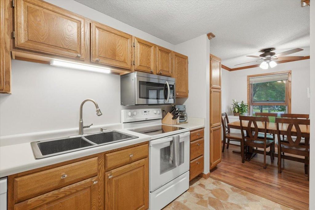 1381 Berry Ridge Road 404, Eagan, MN 55123 — photo 4