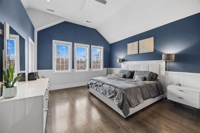 1616 N Hamlin Avenue, Chicago, IL 60647