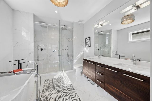 1616 N Hamlin Avenue, Chicago, IL 60647