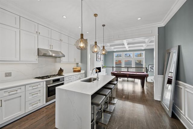1616 N Hamlin Avenue, Chicago, IL 60647