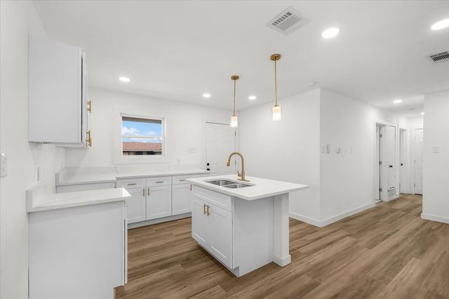 6415 Cinnamon Oaks Drive, Dallas, TX 75241