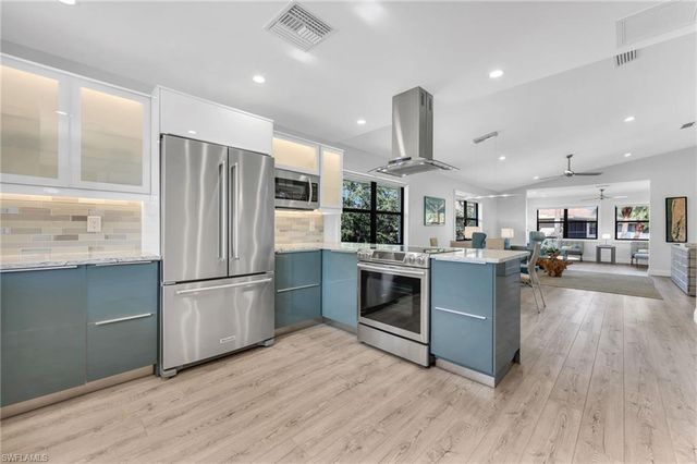 1100 9th ST S # C201, Naples, FL 34102