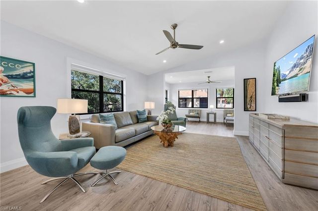 1100 9th ST S # C201, Naples, FL 34102