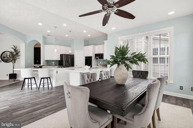 22810 COURTLAND PARK DR, Brambleton, VA 20148