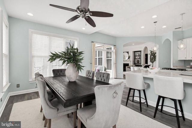 22810 COURTLAND PARK DR, Brambleton, VA 20148