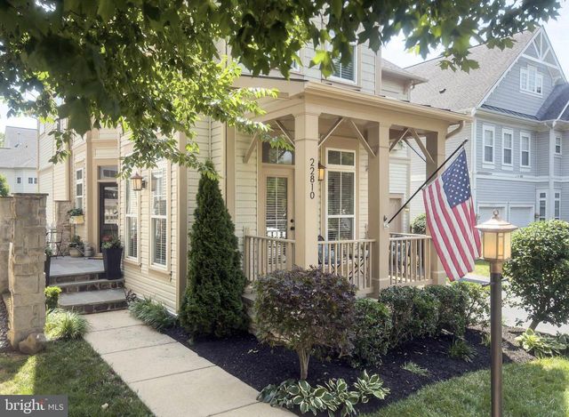 22810 COURTLAND PARK DR, Brambleton, VA 20148