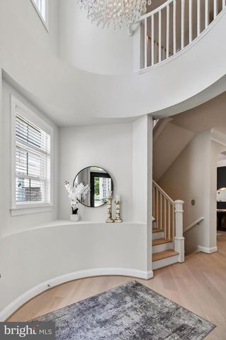 22810 COURTLAND PARK DR, Brambleton, VA 20148