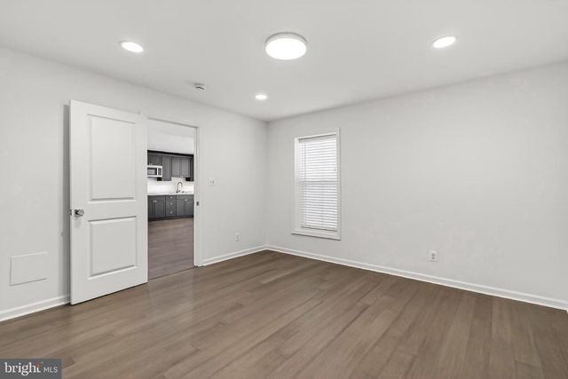 22810 COURTLAND PARK DR, Brambleton, VA 20148