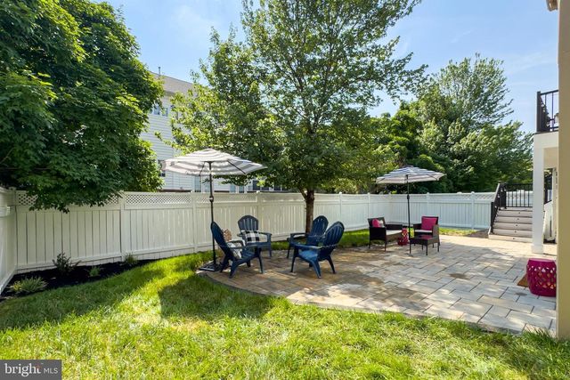 22810 COURTLAND PARK DR, Brambleton, VA 20148
