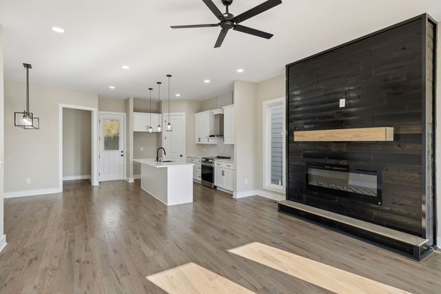 2109C W Summitt Ave, Nashville, TN 37218
