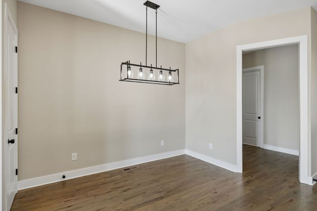 2109C W Summitt Ave, Nashville, TN 37218