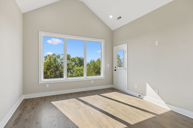 2109C W Summitt Ave, Nashville, TN 37218